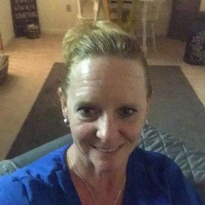 Meet your Posher, Leslie